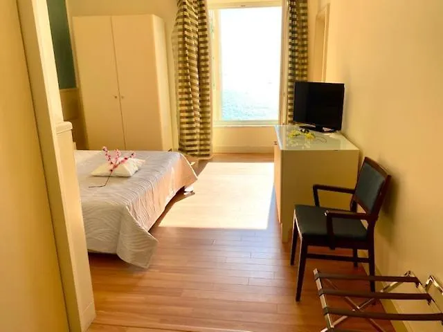 Hotel Del Golfo Finale Ligure 4*,  Italien