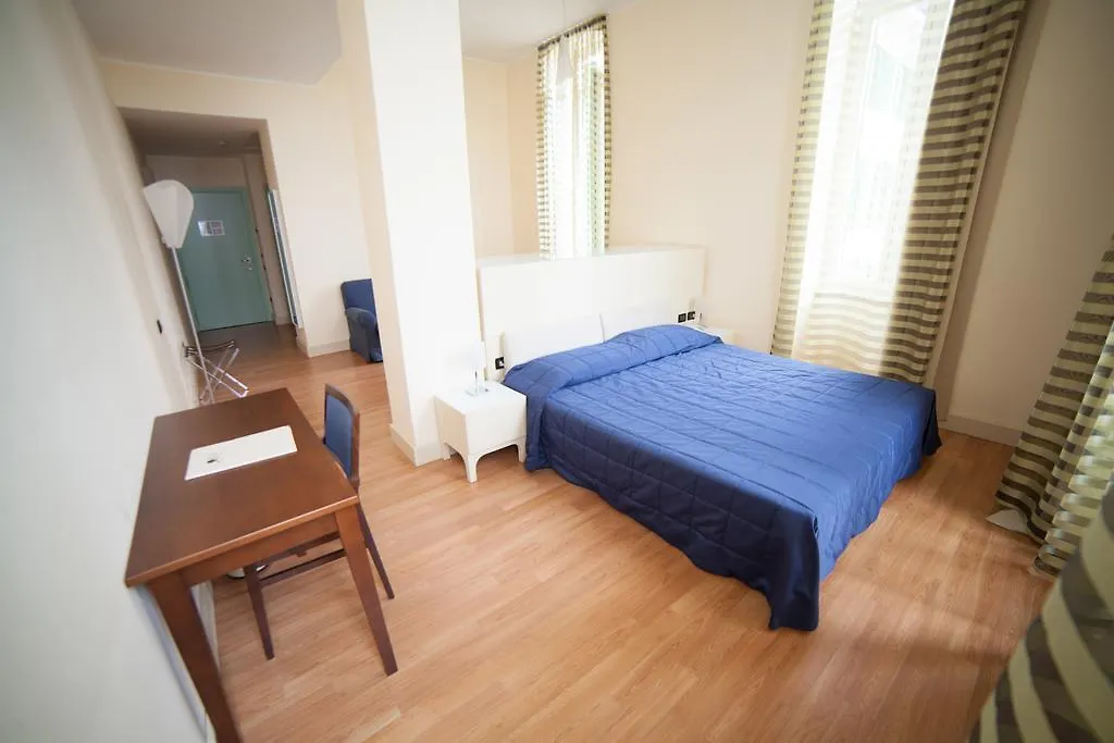 Hotel Del Golfo Finale Ligure 4*,  Italien